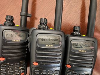 3 fully tested and working Yaesu FT-50R dual band (2m/70cm) handheld ham radios