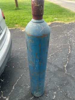 “Filled” bottle of 99.9% argon gas 125 cubic feet