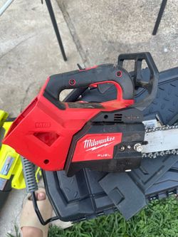 Milwaukee chain saw