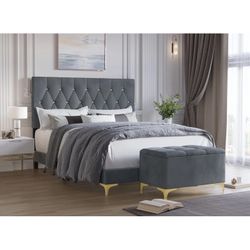 Queen Upholstered Panel Bed With Storage Bench