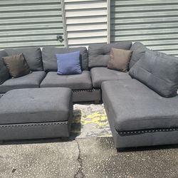 Grey Sectional With Chaise (Delivery Available!)
