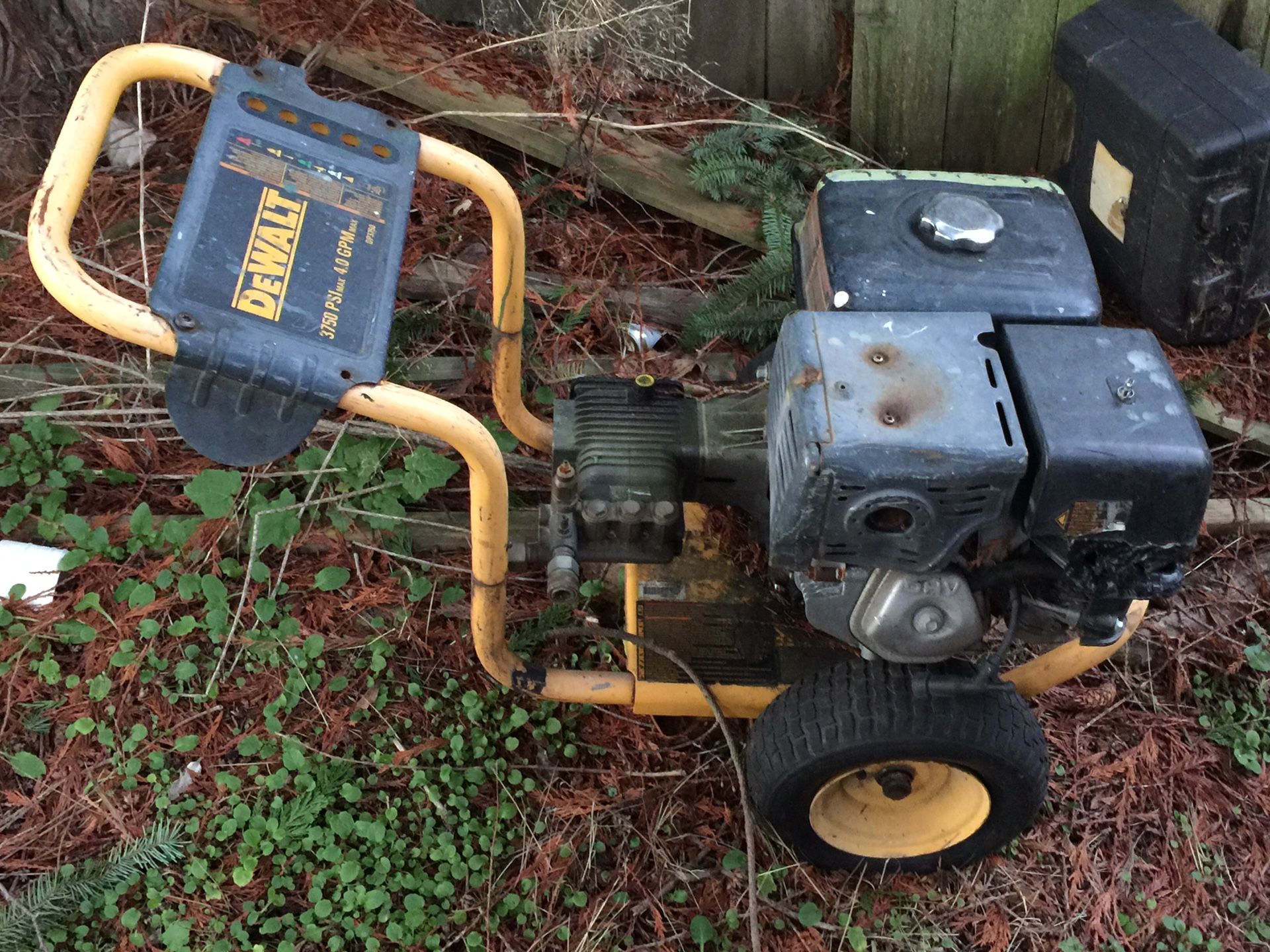 Dewalt 3750 PSI / 4.0 GPM Commercial Grade Pressure Washer (not running-parts only)