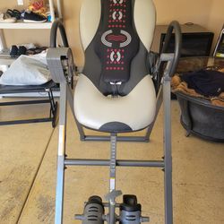 Innova Health and Fitnesslinversiin Table.