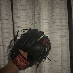 Heart Of The Hide Baseball Glove