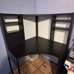 Micke IKEA Corner Desk