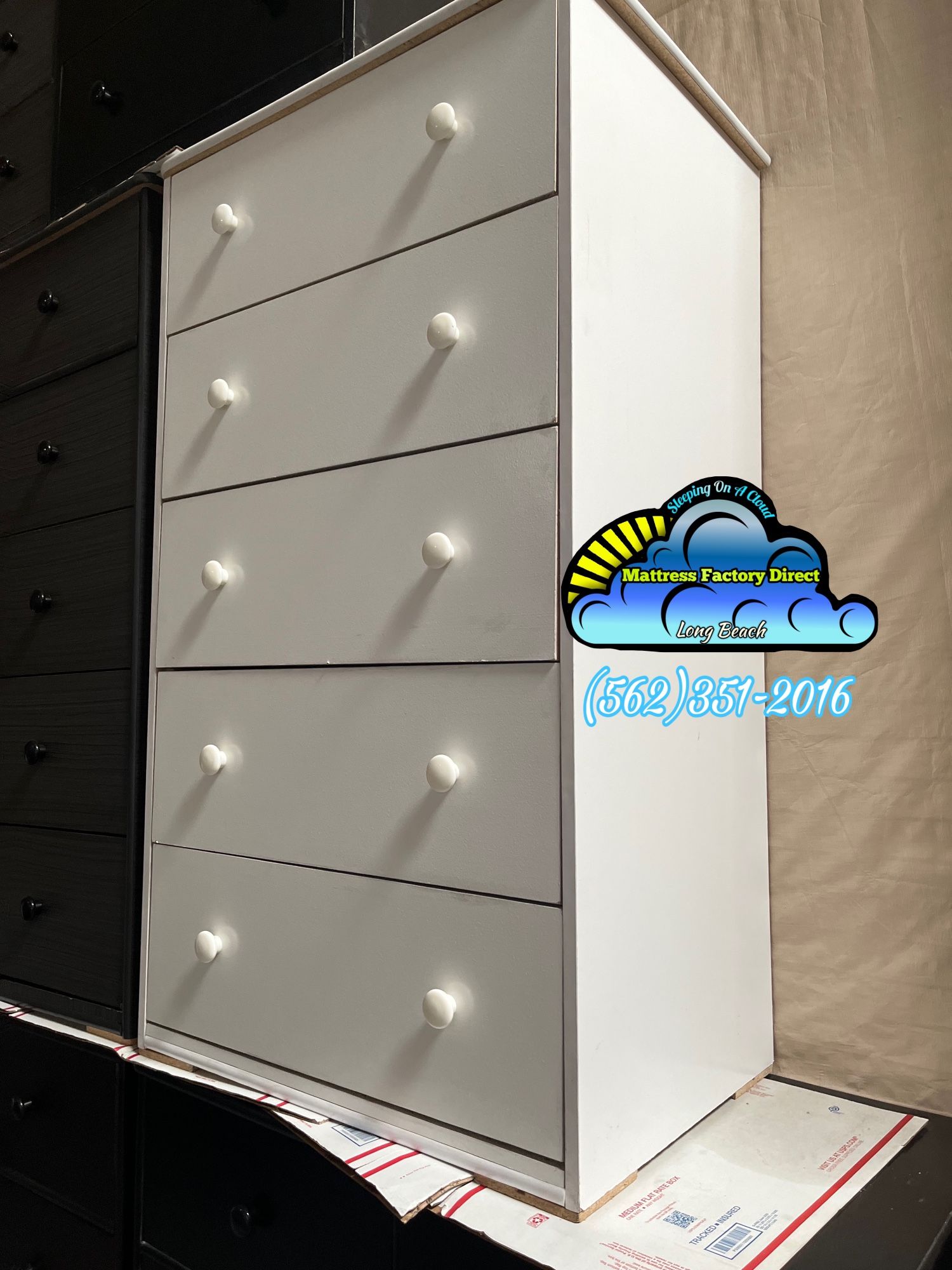 White 5 Drawer Jumbo Double Knob Dresser Mueble