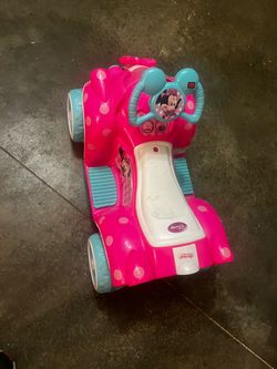 Minnie Mouse electric car