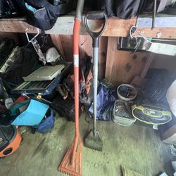 30+roofing Coils,2 Roof Rippers, Roll Of Rubber 