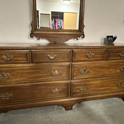 Bedroom Set, Dresser and Chest Of Drawers