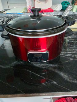 Toastmaster 4-Quart Digital Slow Cooker with Locking Lid - Red