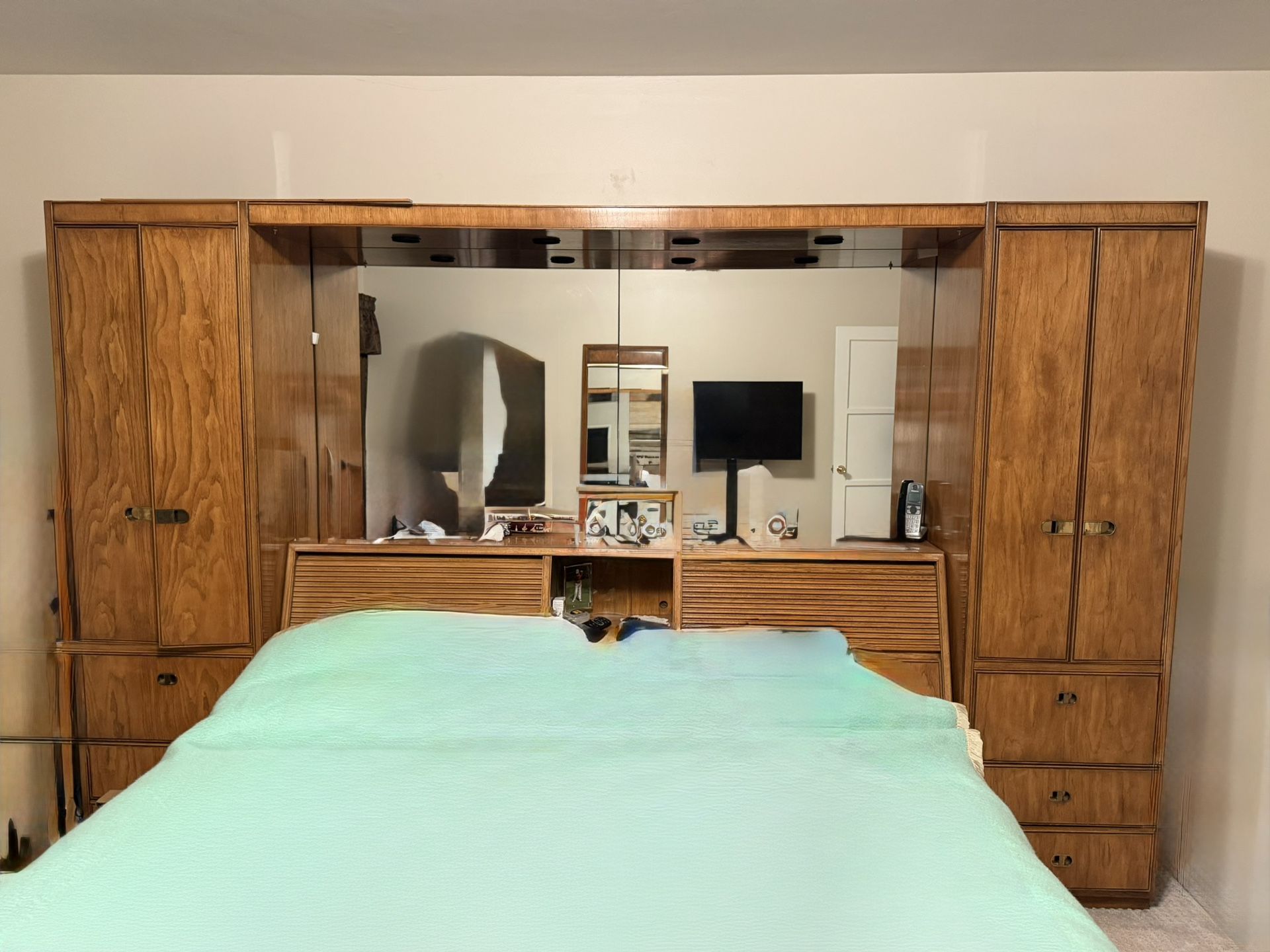 King Size Headboard And Cabinets