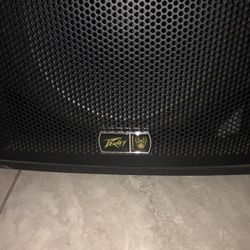 For Sale 2 Peavey Sp4 Tower Speakers For Weddings