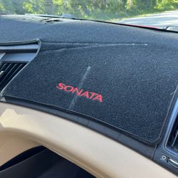 Hyundai Sonata Carpeted Dash Cover