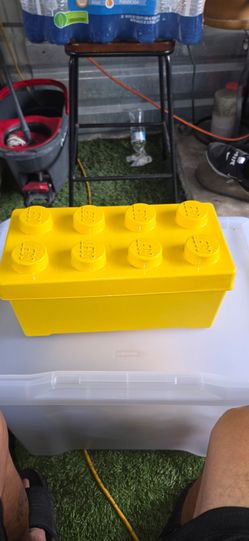 Legos y Pokémon cards me Offer  varato 86s10 hi