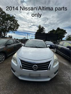 2014 Nissan Altima parts only