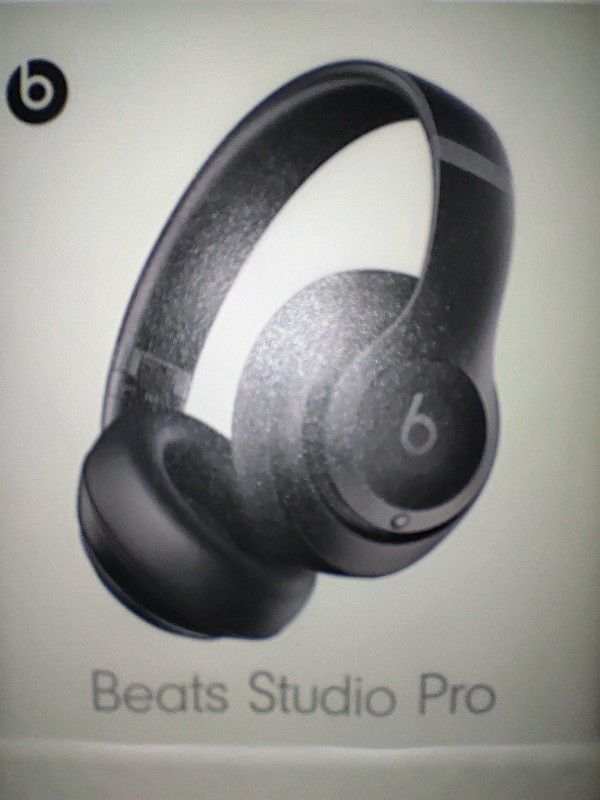 Beats Studio Pro