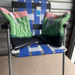 Brand New Beach Chair And Two Beach Towels Summer Pool