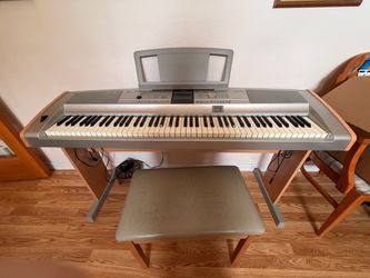 Yamaha Digital Piano - 88 Keys, Stand