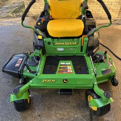 John Deere Zero Turn Mower
