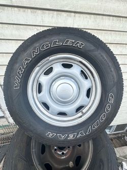 Goodyear Wrangler Fortitude HT 265/70R17 tires