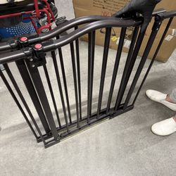 2 Adjustable Dog Gates