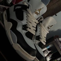 Jordan 4