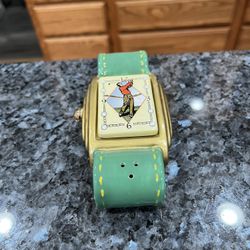 Vintage 2001 Vandor Pelzman Designs Golf Theme Wrist Watch Pair of Salt and Pepper Shakers.  Brand new never used. 