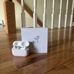Apple AirPods Pro 2nd Generation White Bluetooth Wireless Charging Case