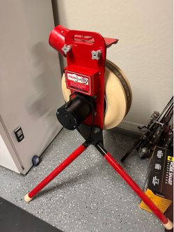 Softball/Baseball Combo pitching machine