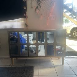 Grayson Lane 48-in W 2-Door Gold 1 Shelf and 3 Doors with Mirrored Front