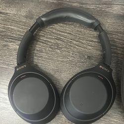 Black Sony WH-1000XM4 Headphones