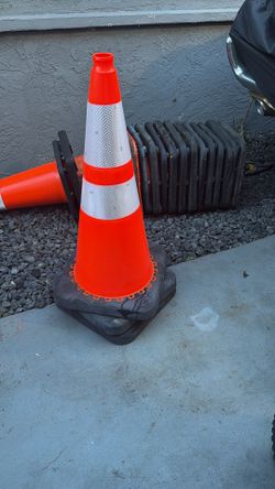 Traffic cones 11$ 32 inch