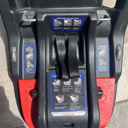 2 Britax Car Seat Bases