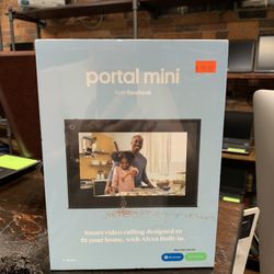 Portal Mini from Facebook make video calls with WhatsApp and Messenger 8” BRAND NEW IN BOX