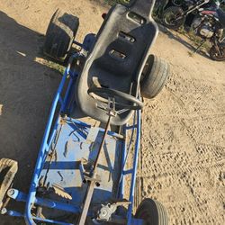 Go Cart New 212 Predator Engine, New Carburator, Carburator Needs Adjusted  Runs