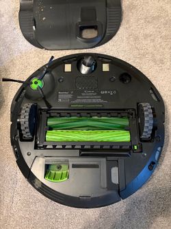 iRobot Roomba i7 Robot Vacuum