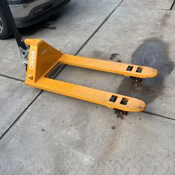 EKKO Pallet Jack