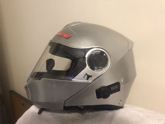 Motorcycle helmet