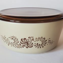 PYREX Homestead Casserole Dish 475-B 1 Liter W/Amber PYREX Lid 475-C22