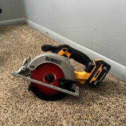 DeWalt 20V Circular Saw w/ 3AH Battery