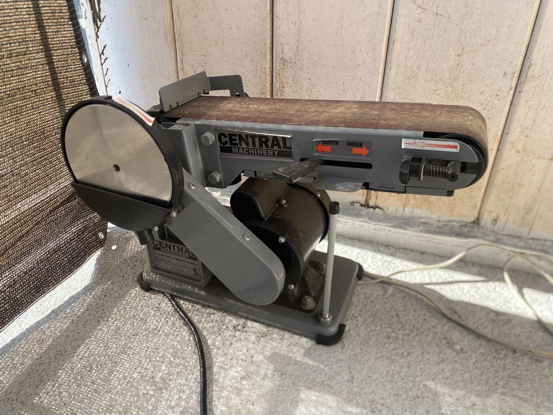 4inch Central Machinery Belt Sander