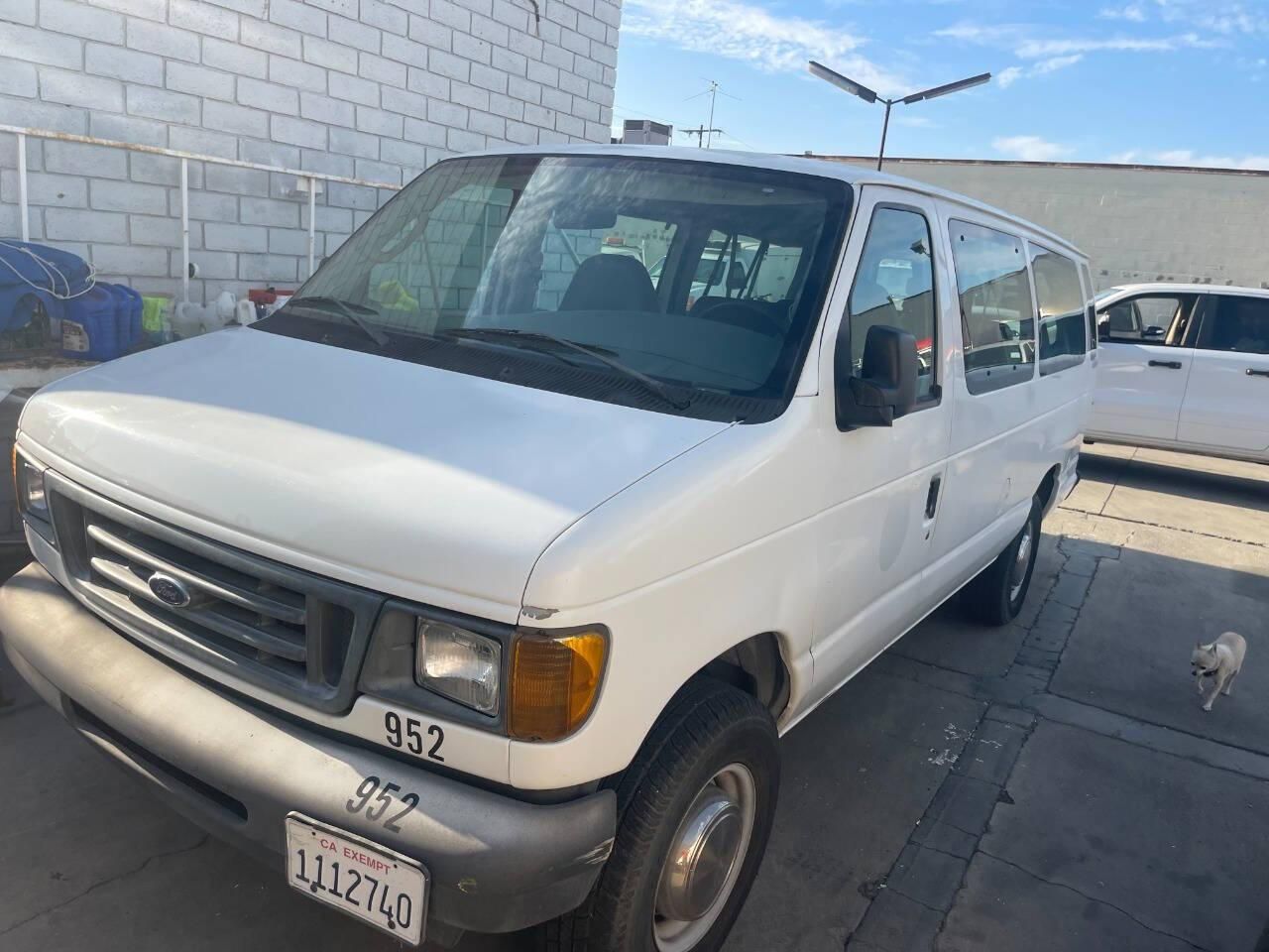 2003 Ford E-350 Super Duty