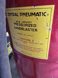 Central Pneumatic Presurized Sand Blaster