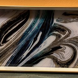 New Resin design   tray/ platter with carry Handles. Pretty. 