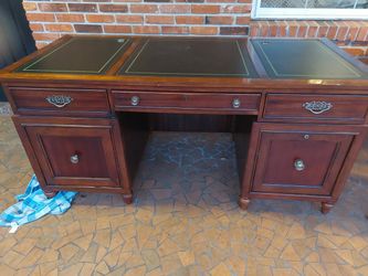 Solid Wood Thomasville Desk