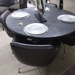 Round Dining Table Set With 4 Chairs 