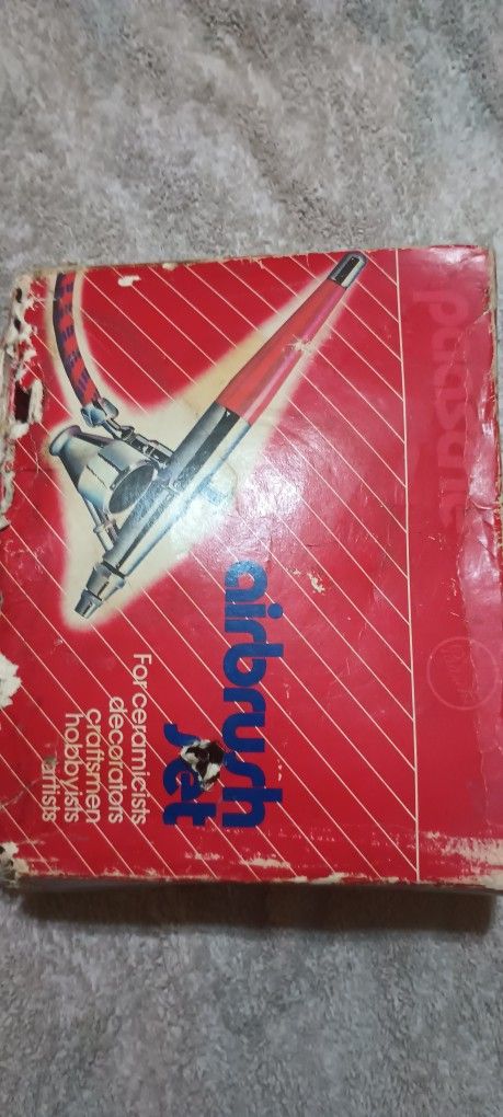 Vintage VL Double Action Airbrush Set from Paasche