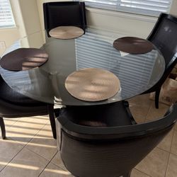  Nice Sturdy Round Glass Table W/4 Chairs