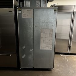 Sub Zero 42”Wide Panel Ready Built In Refrigerator With Ice Maker 