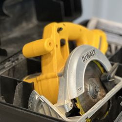 DeWalt Circular Saw With Case/ XRP